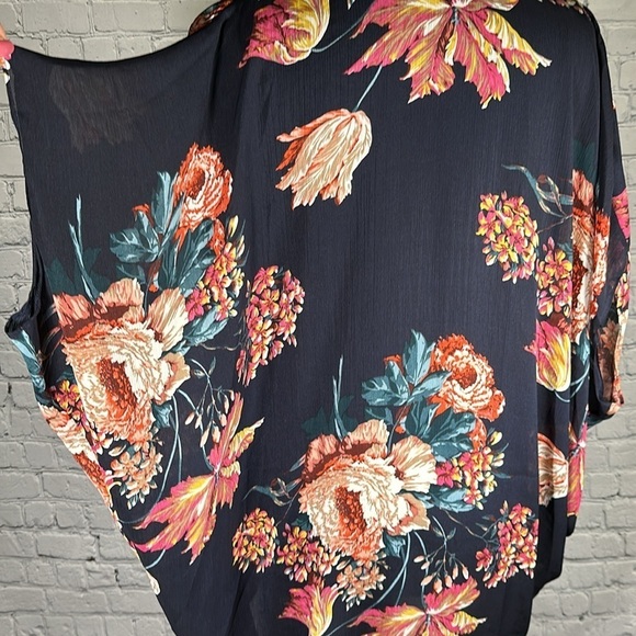 Umgee Floral Spring Bloom Cocoon Kimono Long Cardigan Wrap oversized Navy sz M/L - Picture 15 of 16
